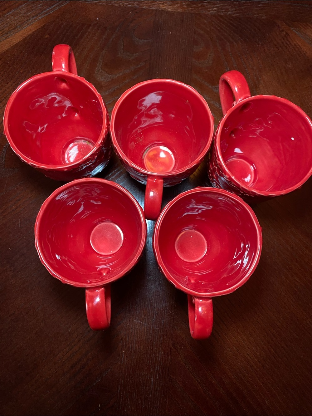 Bordallo Pinheiro Red Embossed Ceramic Christmas mugs - Set of 5 - Picture 11 of 13